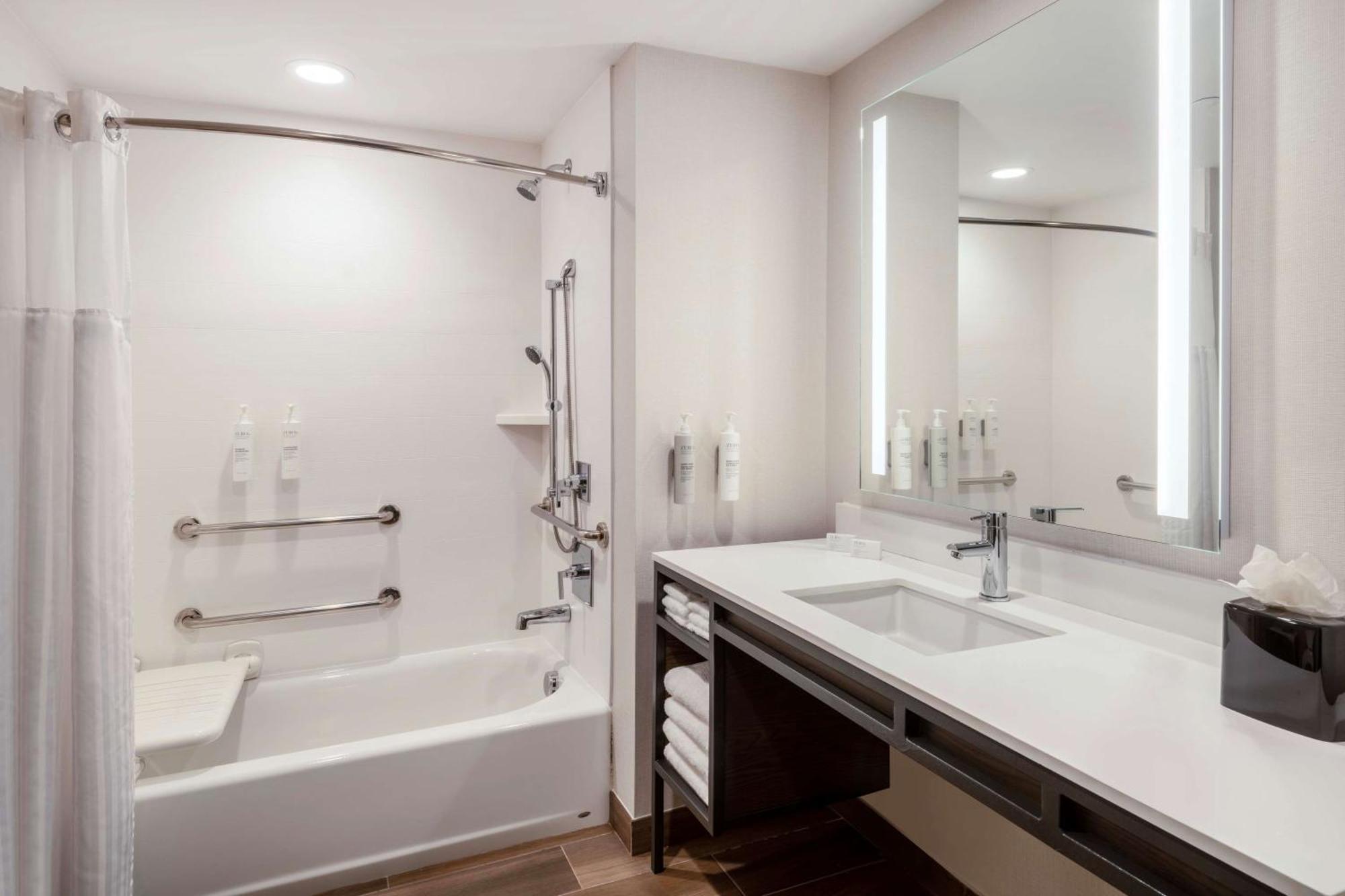 Hilton Garden Inn Pomona, Ca Εξωτερικό φωτογραφία